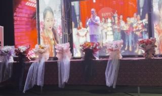 我一见老母亲跪金殿 我一见老母亲跪金殿