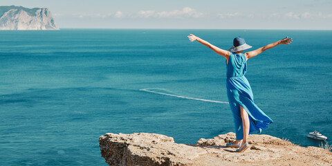 我在这里等你回来,这句歌词是哪首歌啊 我在这里等着你回来